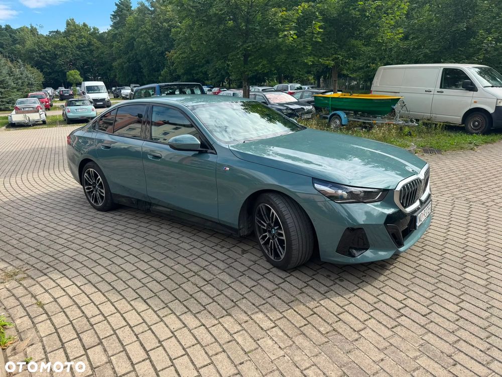BMW Seria 5 520i mHEV - 1