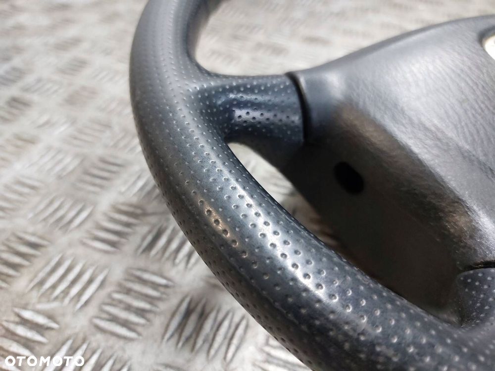 KIEROWNICA + PODUSZKA MAZDA DEMIO I 96-02 LC6357K00 - 2