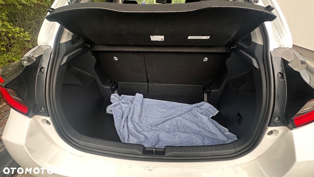 Toyota Yaris - 10