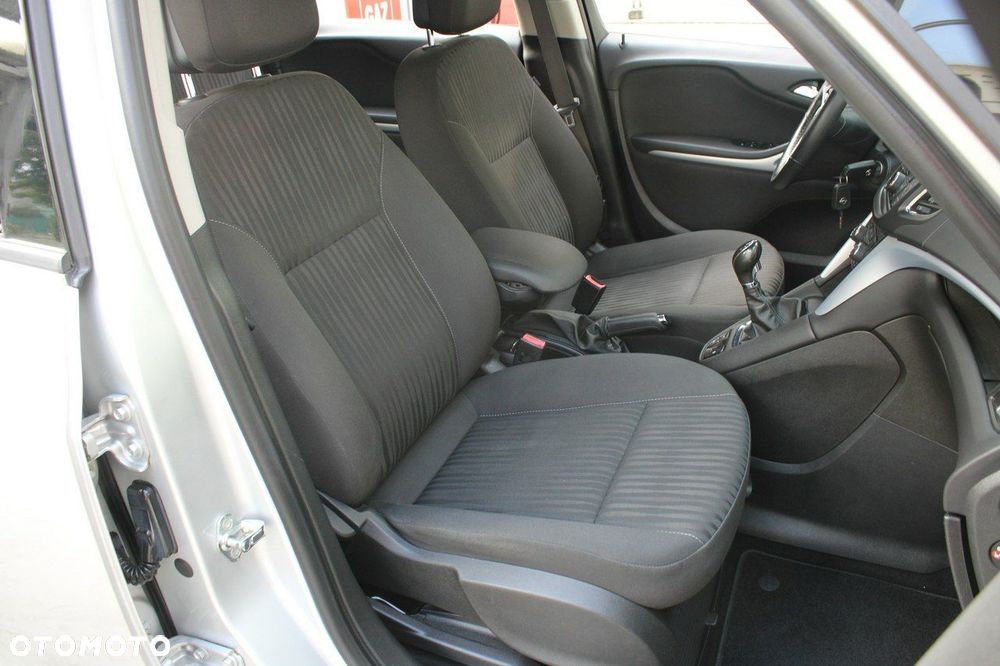 Opel Zafira - 9