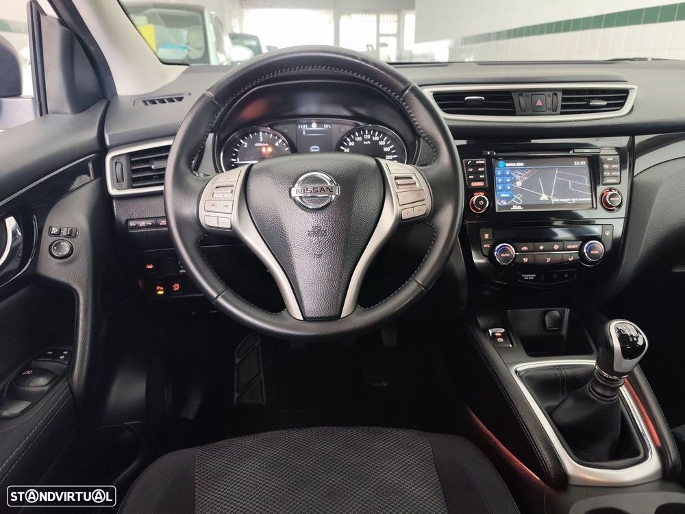 Nissan Qashqai 1.5 dCi N-Connecta 18 - 13