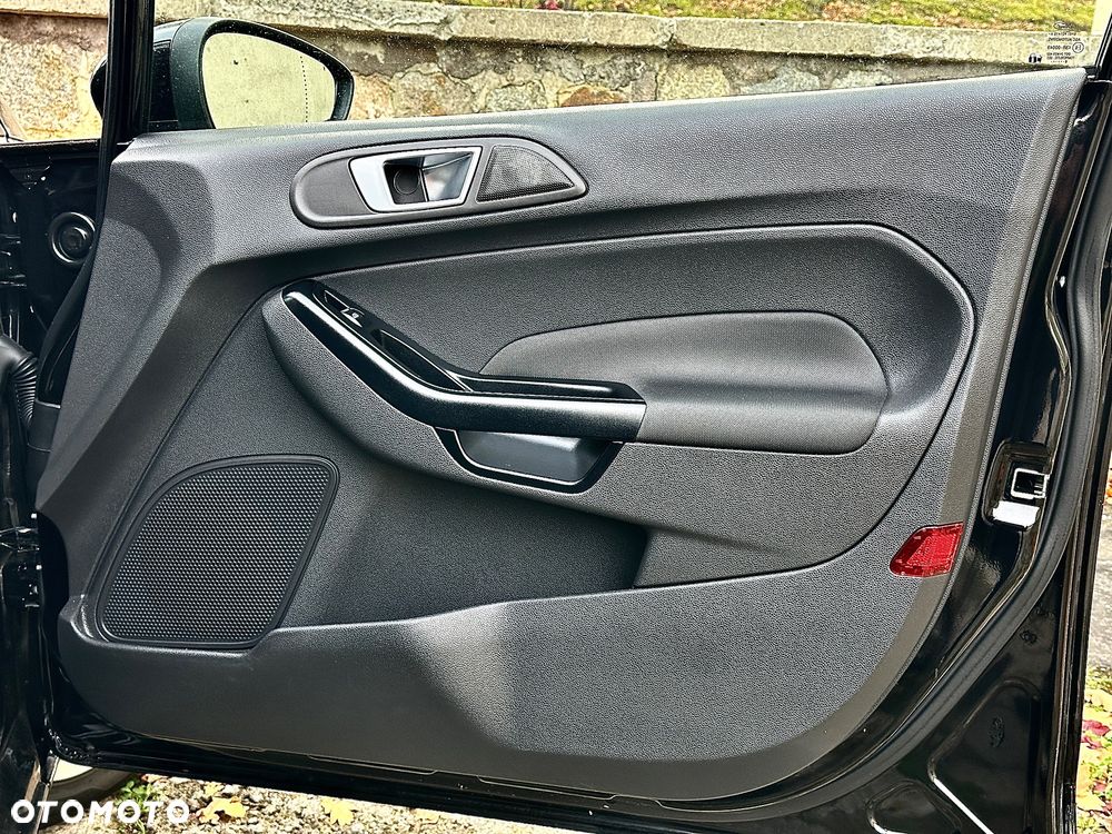 Ford Fiesta 1.0 EcoBoost Titanium - 12