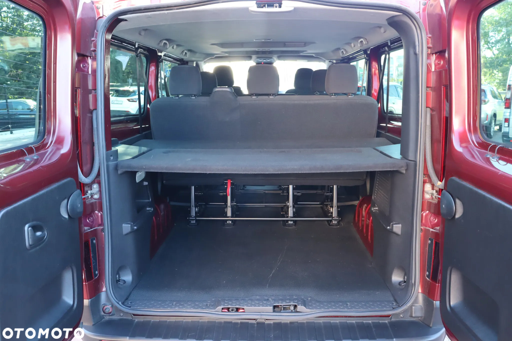 Renault Trafic - 18