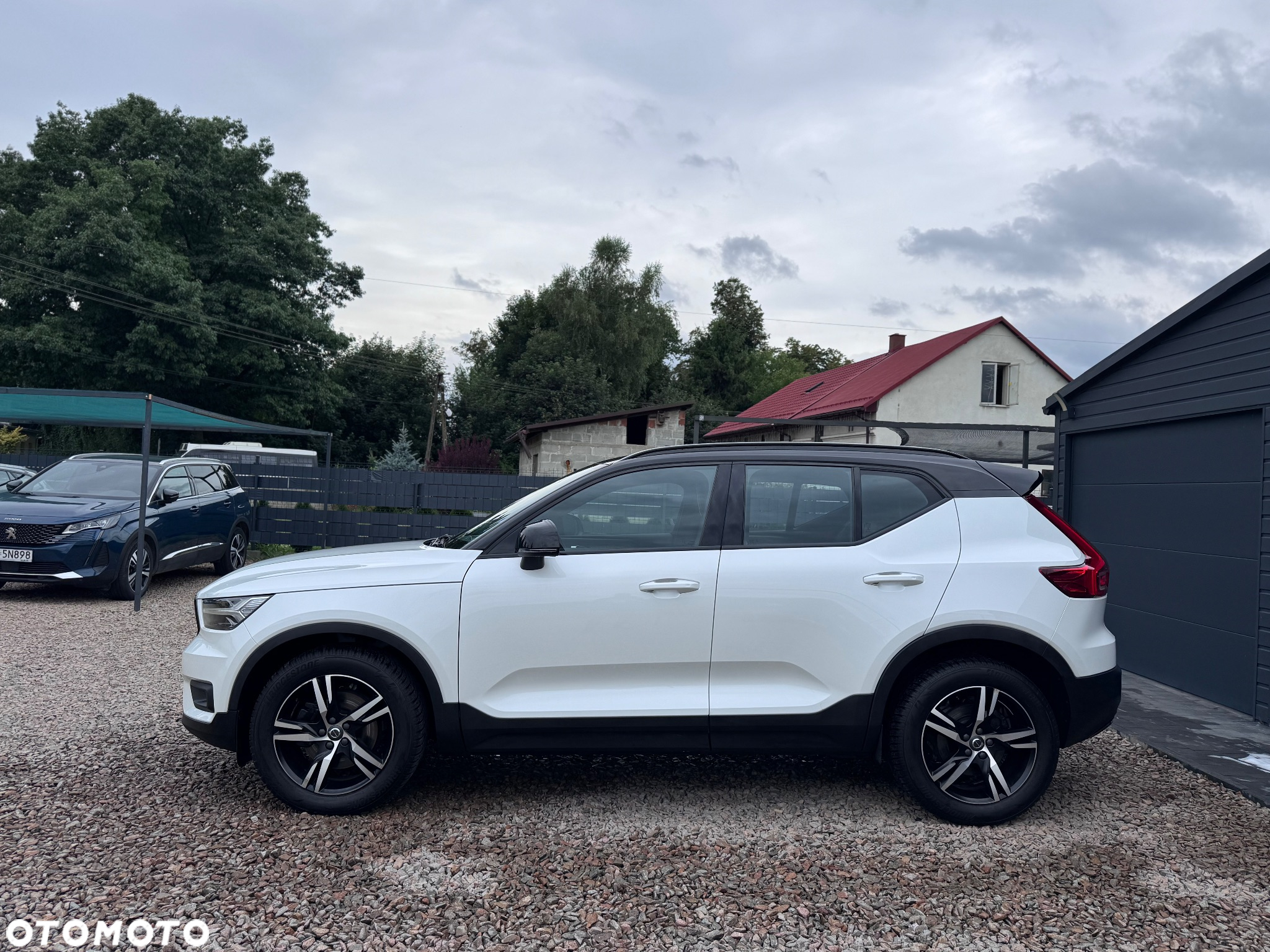Volvo XC 40 B4 B AWD Geartronic RDesign - 11