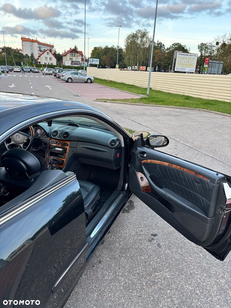 Mercedes-Benz CLK - 6