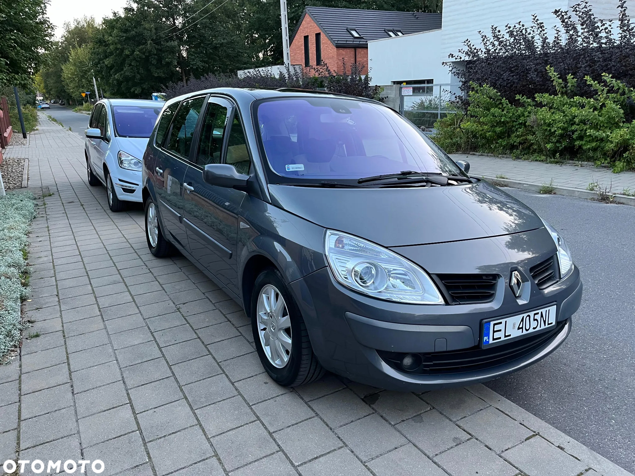 Renault Scenic 1.9 dCi Emotion - 5