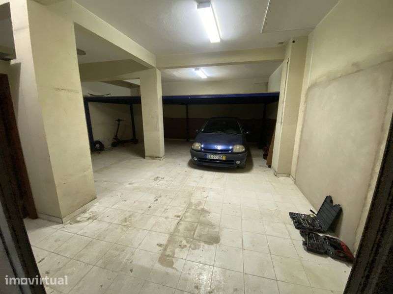 Venda Conjunta – 2 Armazens / Garagens Com 156m² Totais - Grande imagem: 2/8