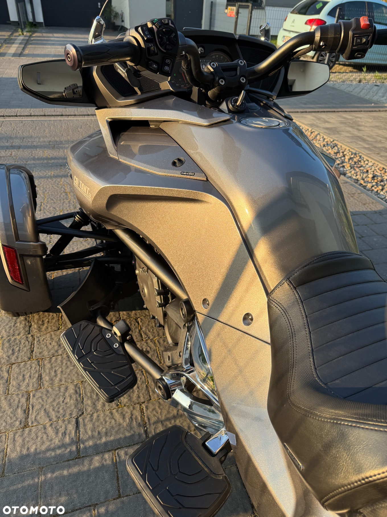 Can-Am Spyder - 8