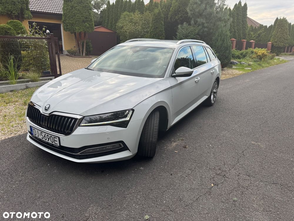 Skoda Superb 2.0 TDI DSG Premium Edition - 8