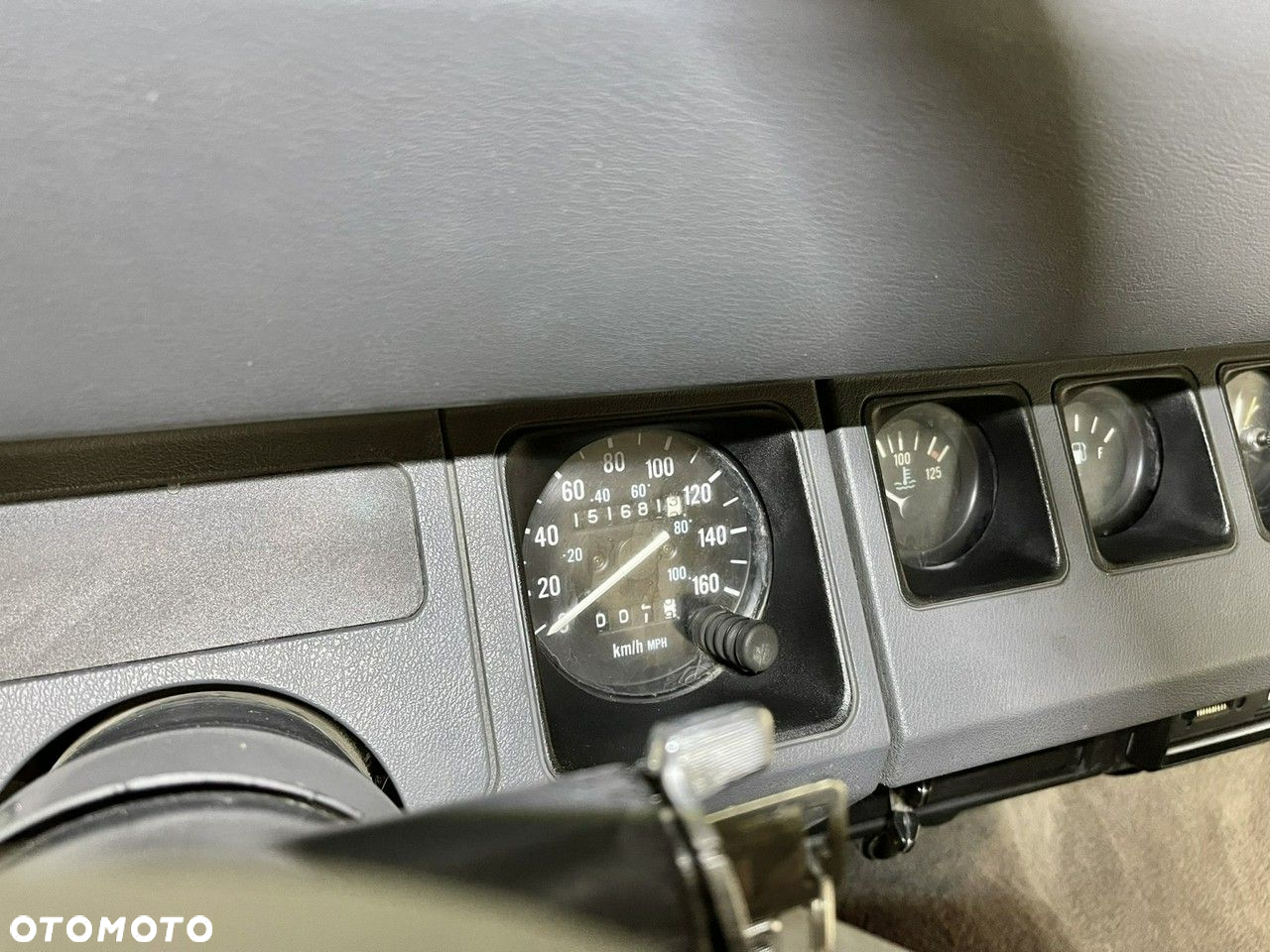 Jeep Wrangler 2.5L - 10