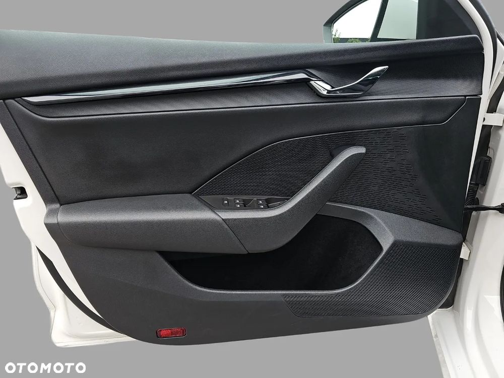 Skoda Octavia 2.0 TDI Ambition DSG - 17