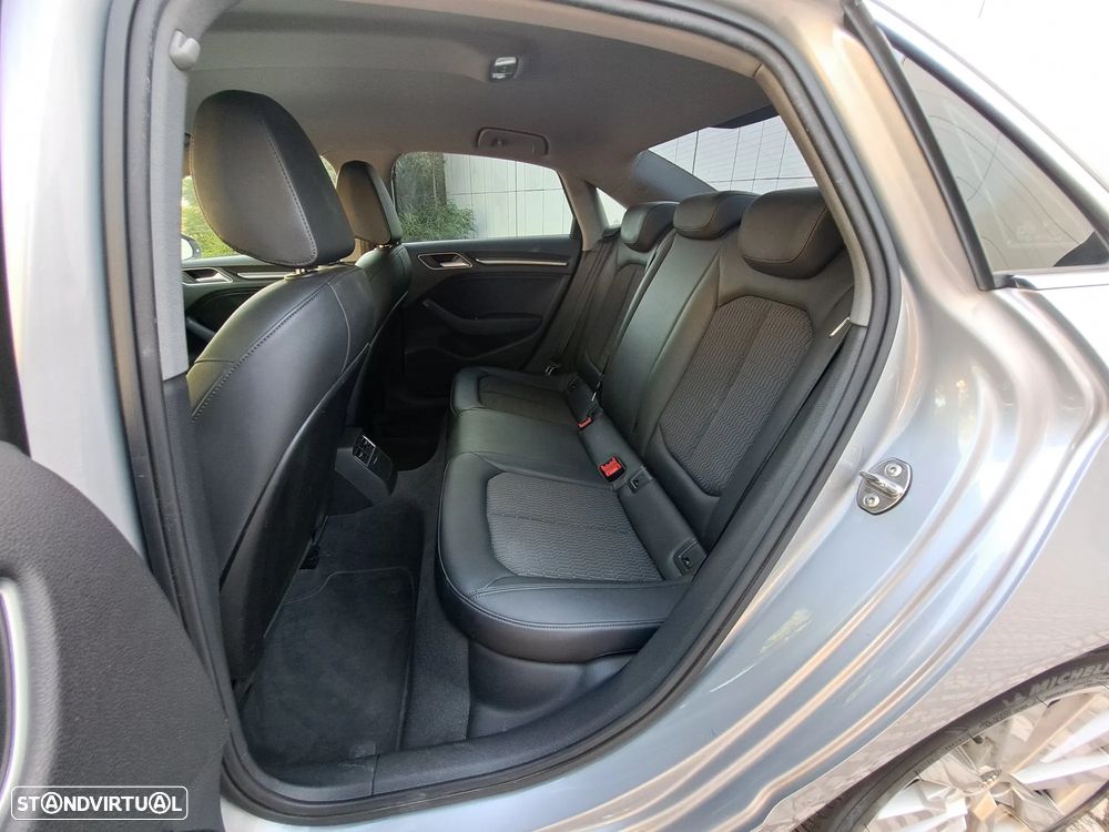 Audi A3 Limousine 1.0 TFSI S-line S tronic - 28