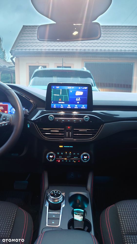 Ford Kuga 2.5 FHEV AWD ST-Line - 4