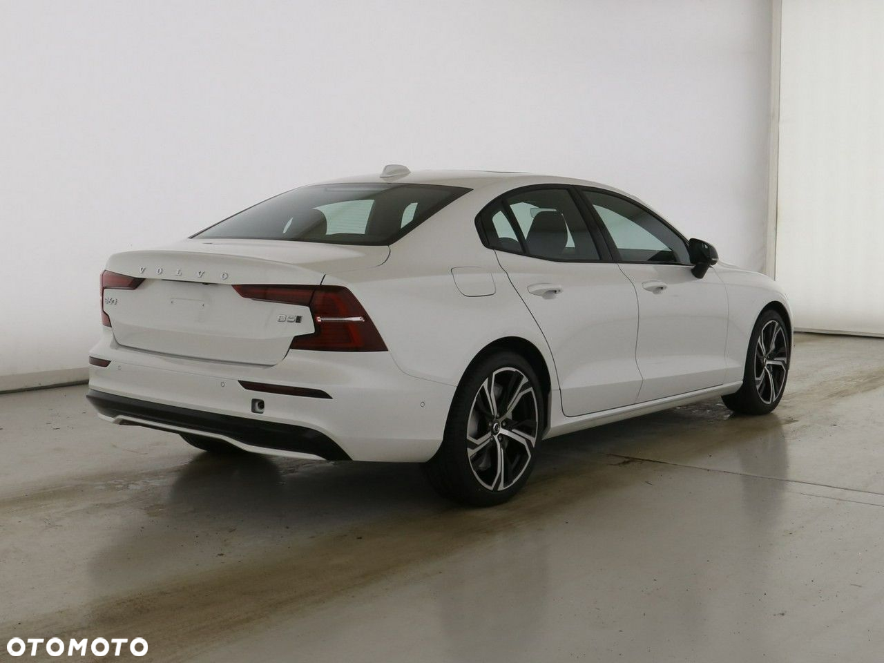 Volvo S60 B5 B AWD Plus Dark - 2