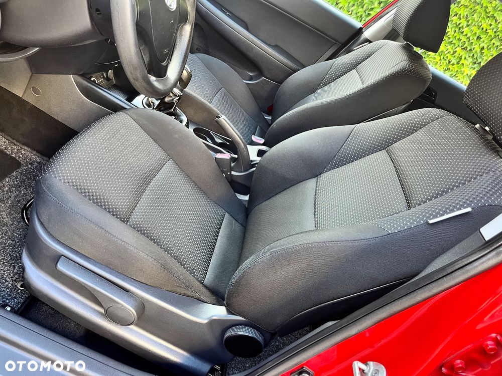 Hyundai i30 1.4 FIFA WM Edition - 24