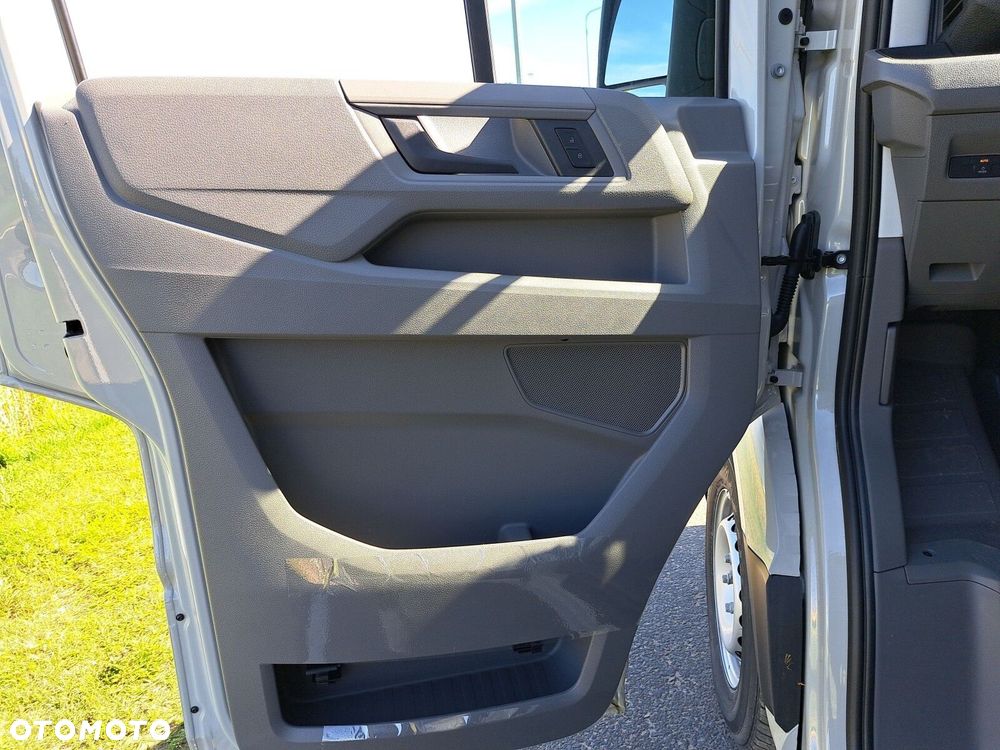 Volkswagen Crafter 35 furgon wysoki dach, 2,0 TDI 177KM, przedni, 6-bieg manualna 3640 mm, Euro 6 - 29
