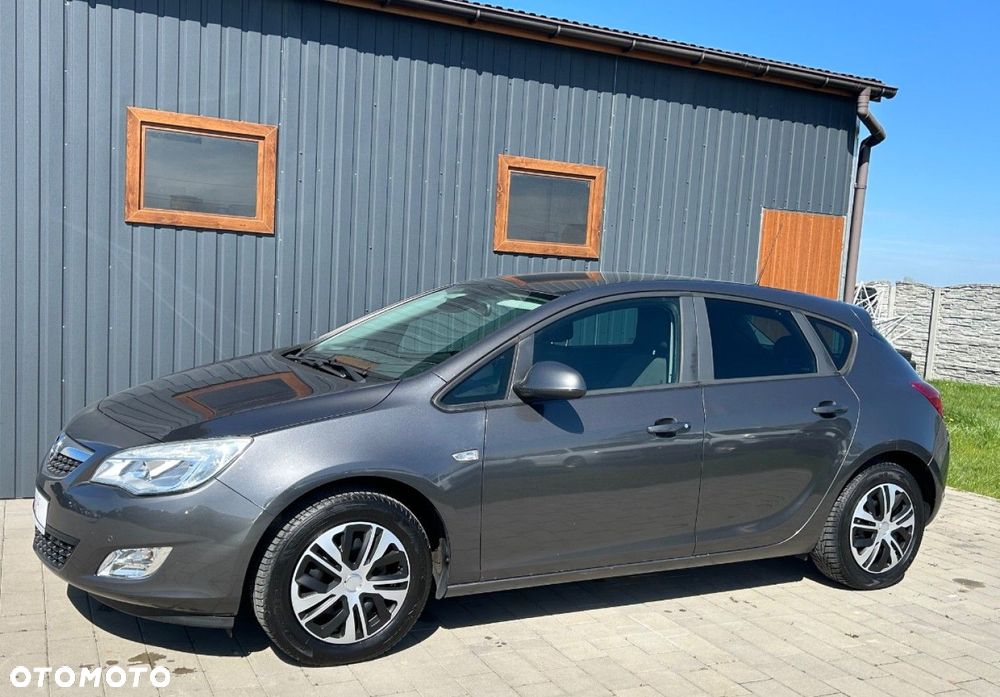 Opel Astra - 1