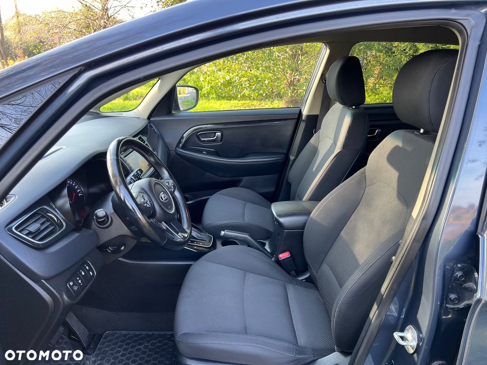 Kia Carens 1.7 CRDi L DCT - 13