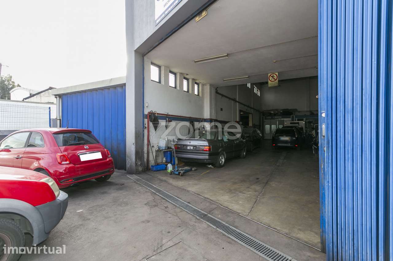 Oficina Automóvel Equipada e armazém para venda em Baguim do Monte - Grande imagem: 3/28