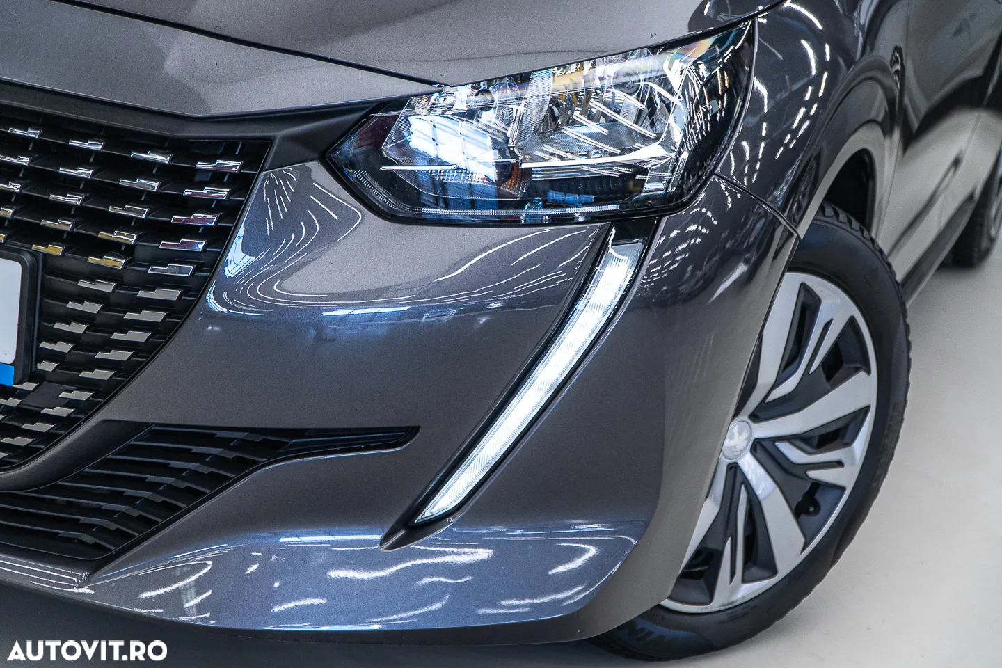 Peugeot 208 1.2L PureTech 100 S&S BVM6 Allure - 34