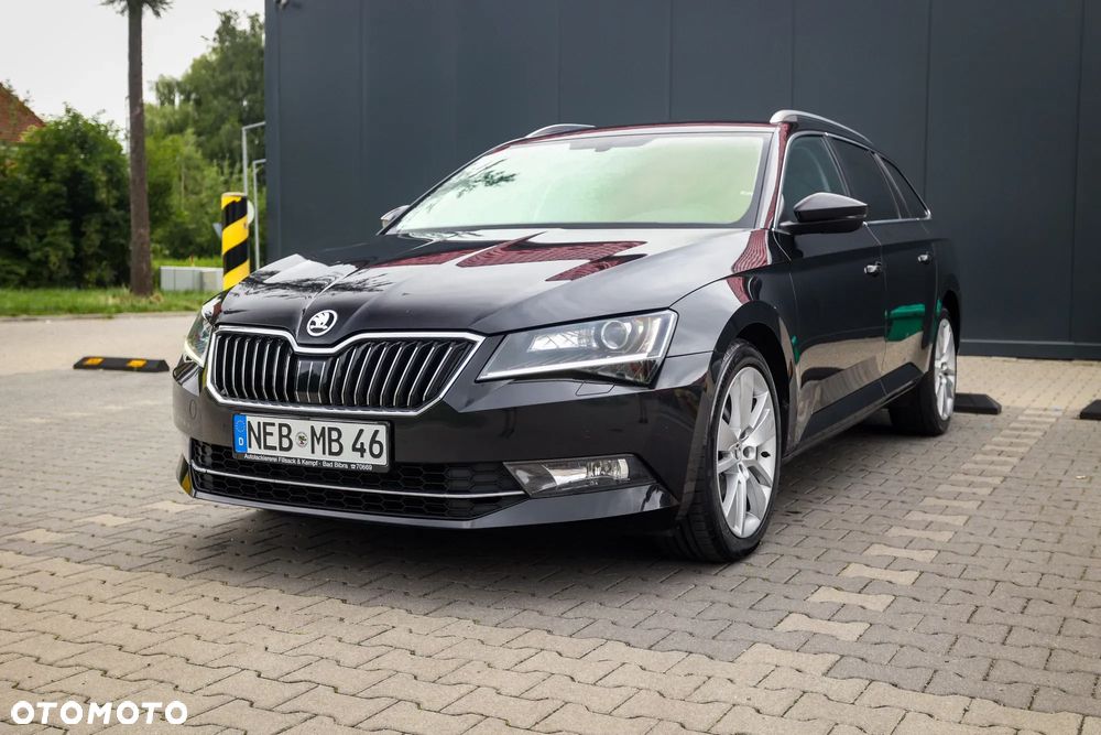 Skoda Superb 2.0 TDI 4x4 DSG Premium Edition - 6
