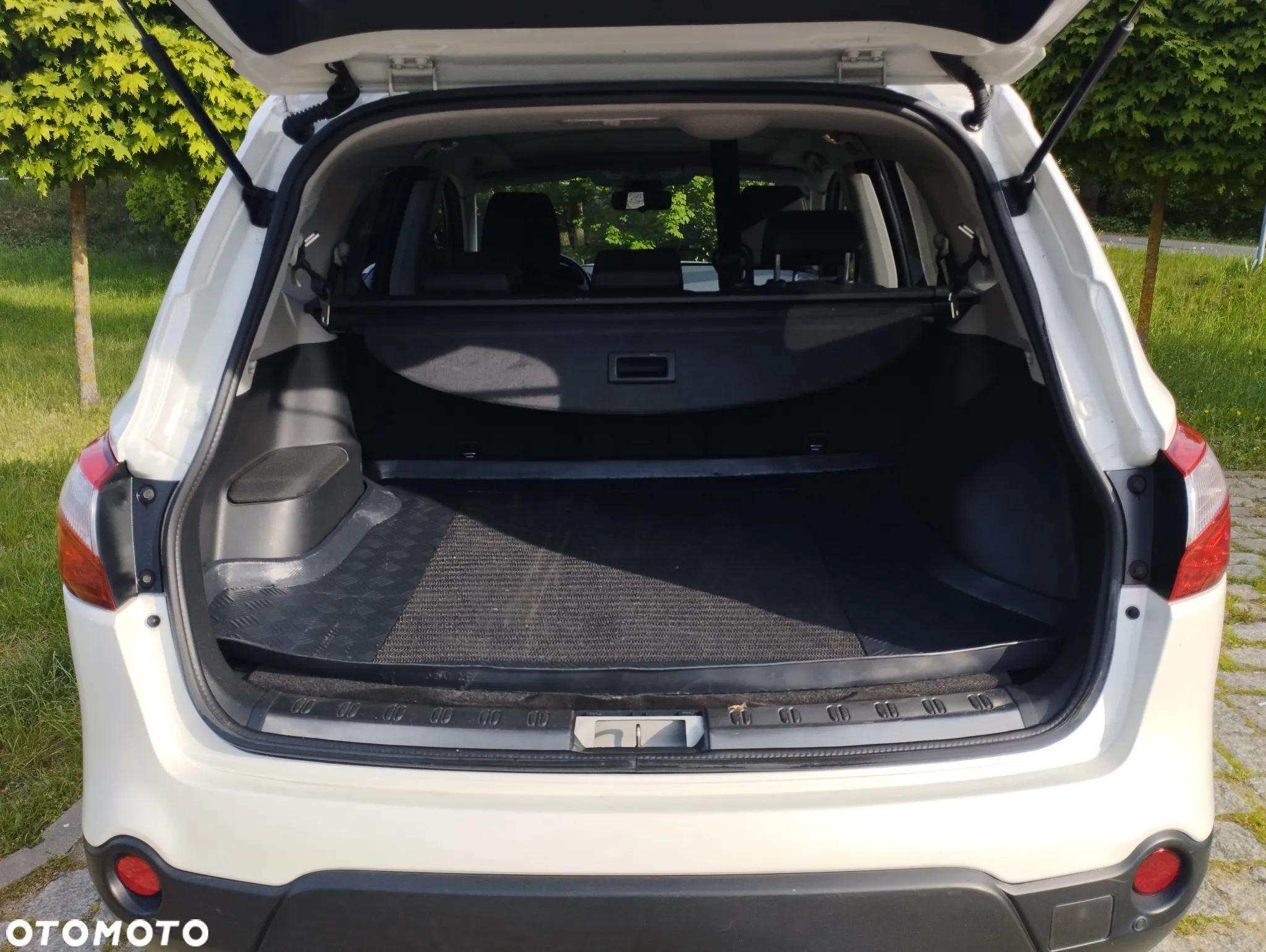 Nissan Qashqai+2 - 9