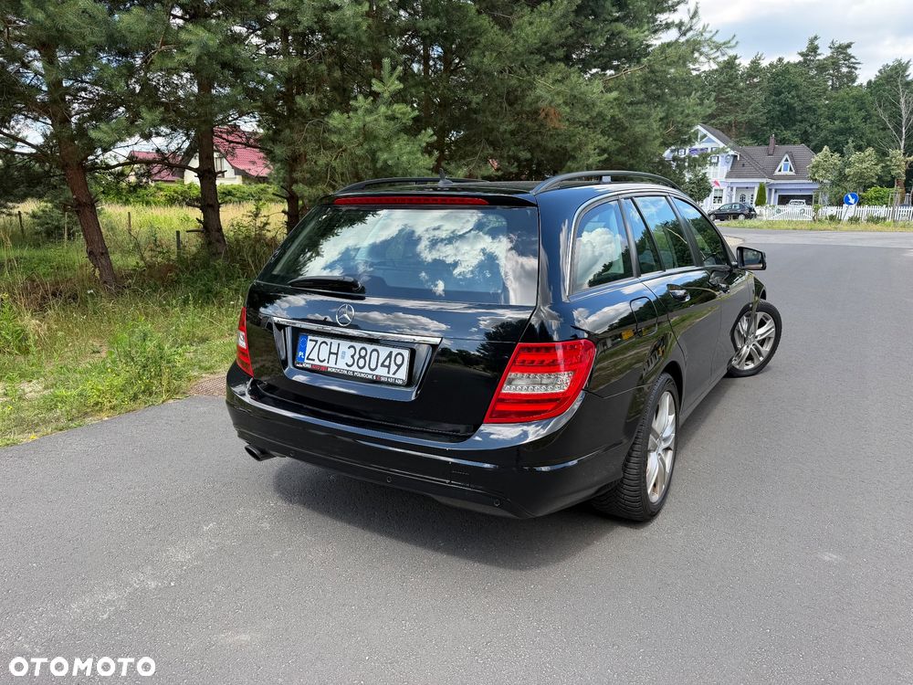 Mercedes-Benz Klasa C 200 CGI BlueEff Elegance - 5