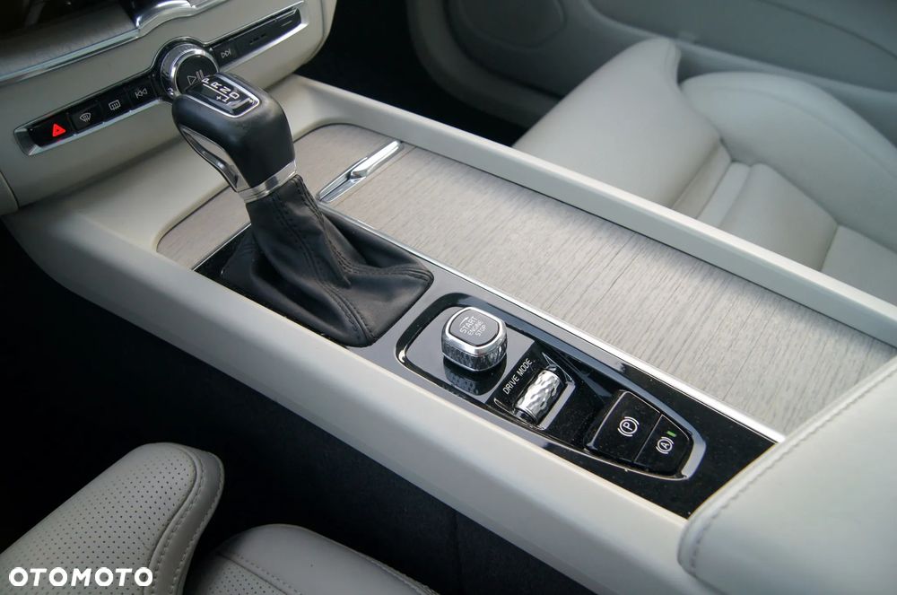 Volvo XC 60 T5 AWD Geartronic Inscription - 23