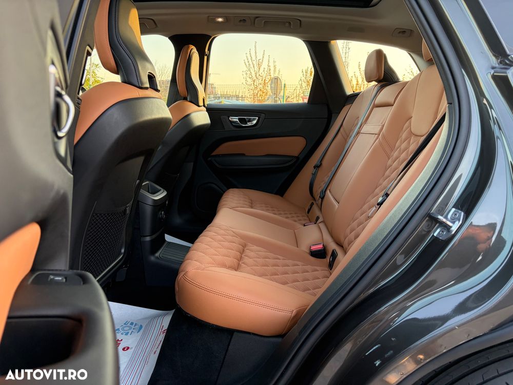 Volvo XC 60 T6 AWD Recharge Geartronic Inscription Expression - 8