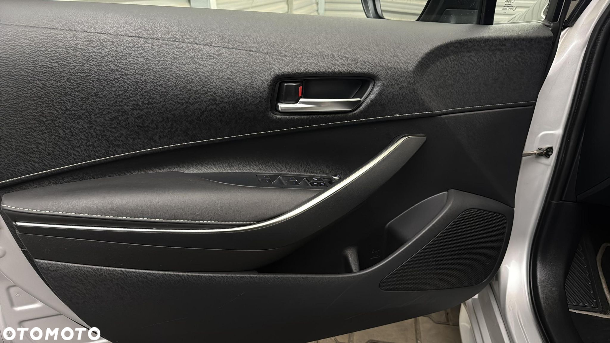 Toyota Corolla 1.8 Hybrid Comfort - 11