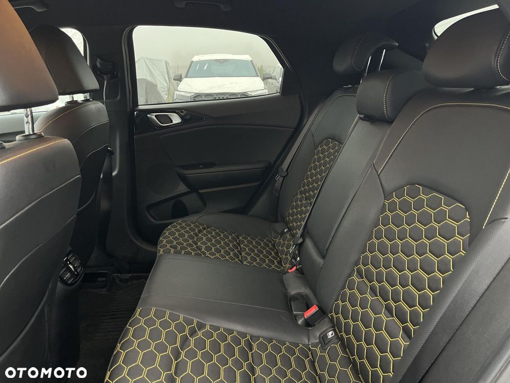 Kia XCeed 1.6 T-GDI L DCT - 14