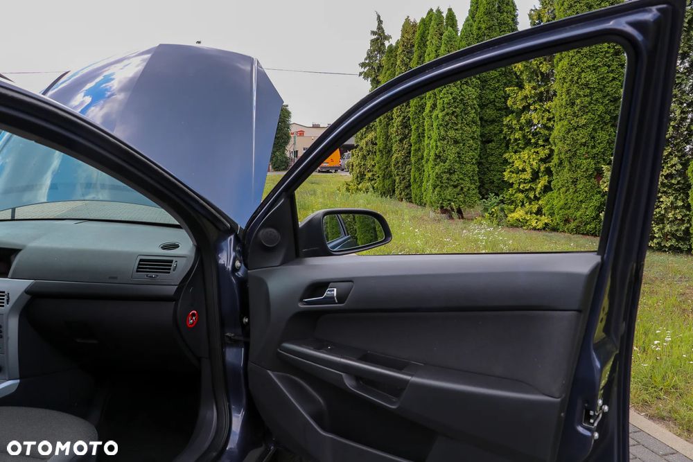 Opel Astra 1.6 Exklusiv - 18