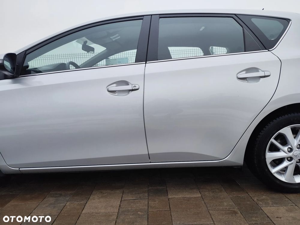 Toyota Auris 1.6 Premium Comfort - 13