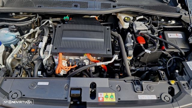 Peugeot e-208 Allure Pack - 17