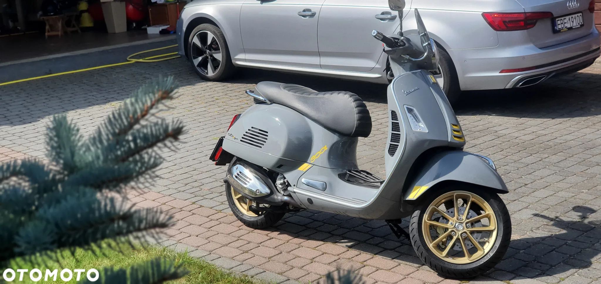 Piaggio Vespa - 1