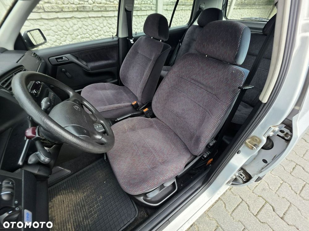 Volkswagen Golf 2.0 GL - 9