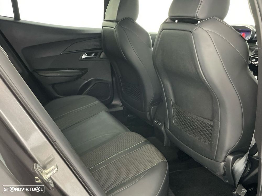 Peugeot 2008 1.2 PureTech GT - 28