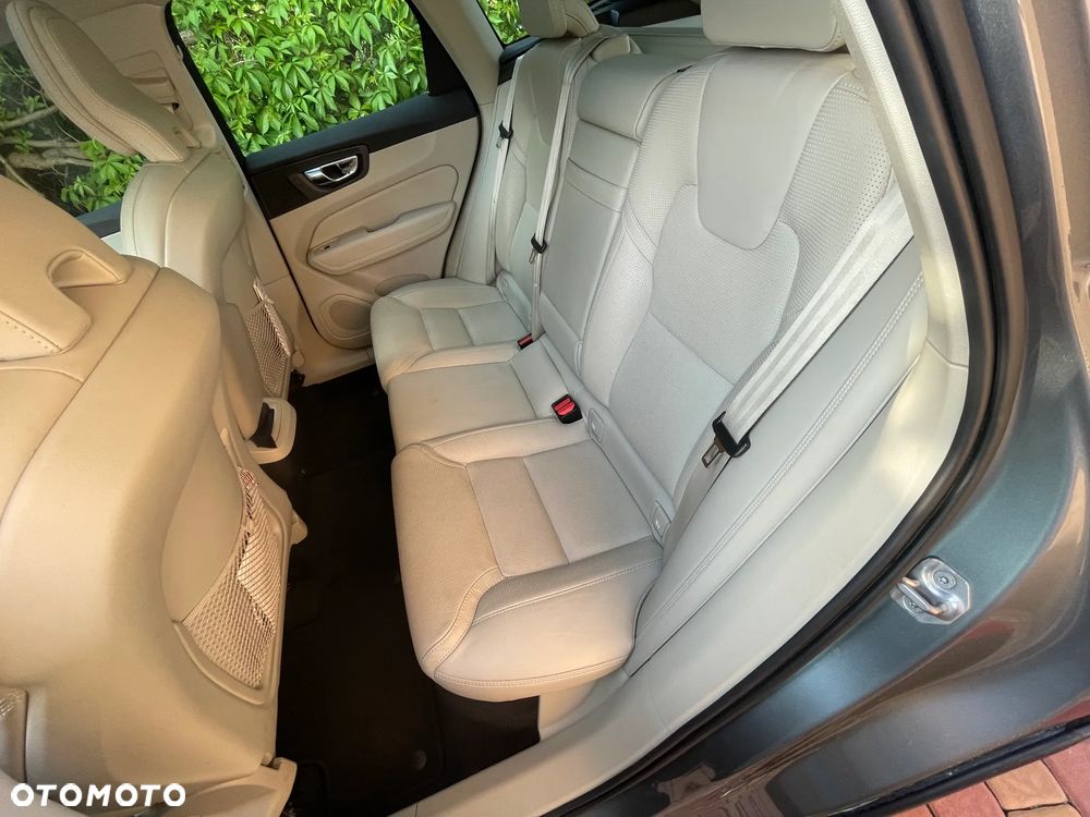 Volvo XC 60 D5 AWD Inscription - 5