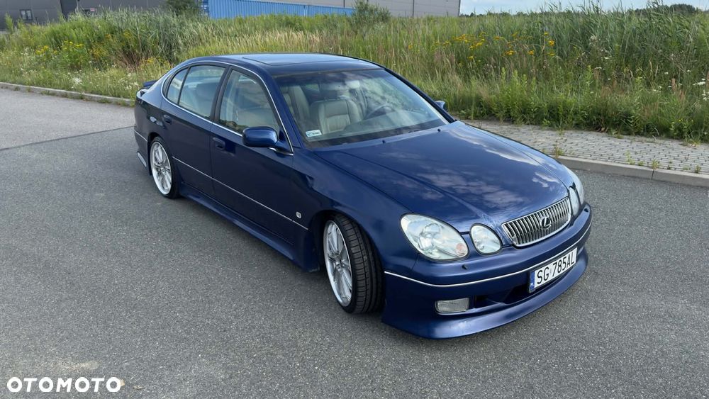 Lexus GS - 10