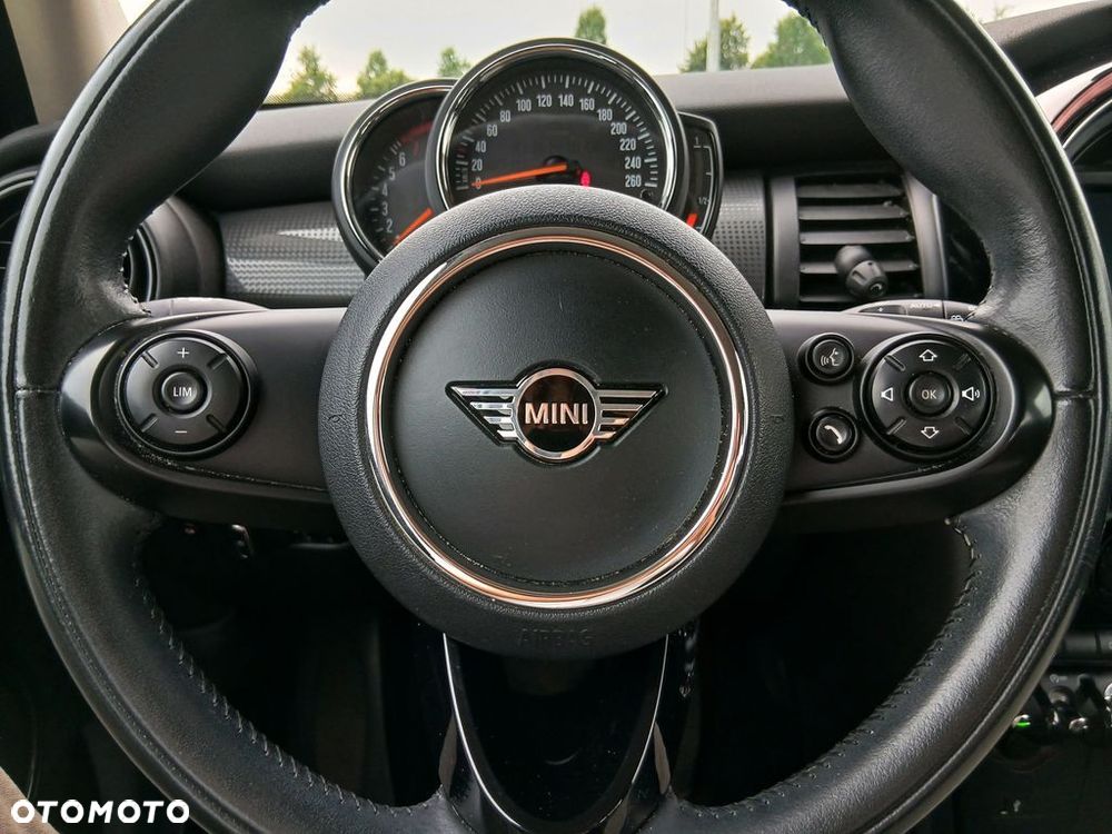 MINI Cooper Standard - 22