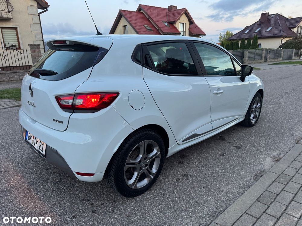 Renault Clio - 14