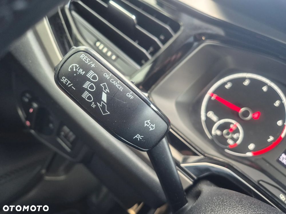 Volkswagen Polo 1.0 TSI OPF DSG Style - 8