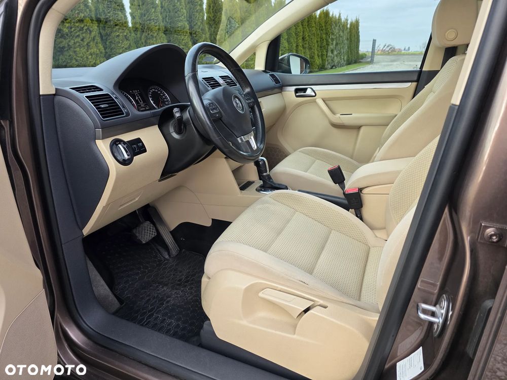 Volkswagen Touran 1.6 TDI DPF Highline DSG - 27