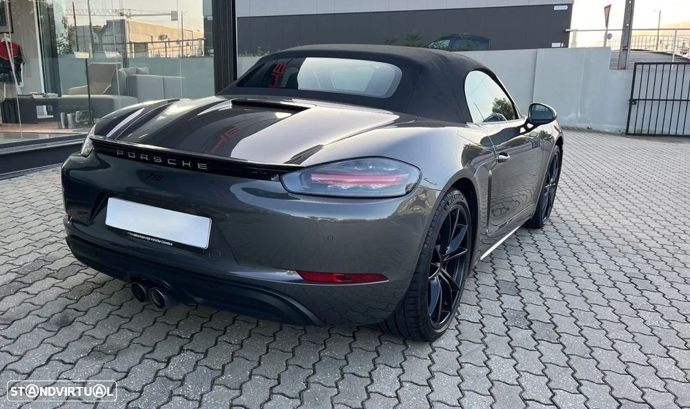 Porsche 718 foto 3