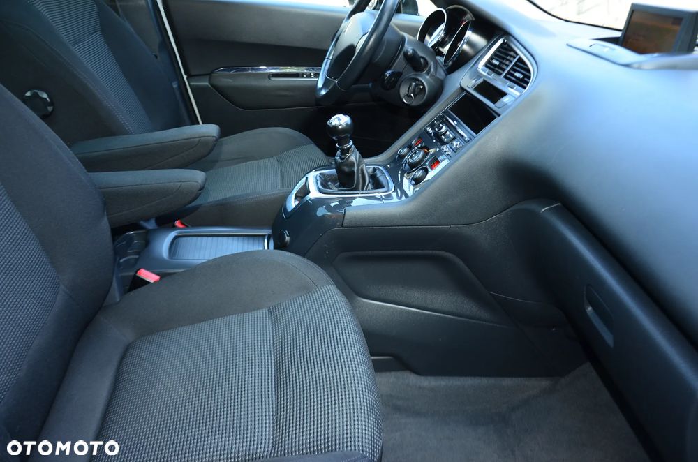 Peugeot 5008 HDI FAP 150 Allure - 22