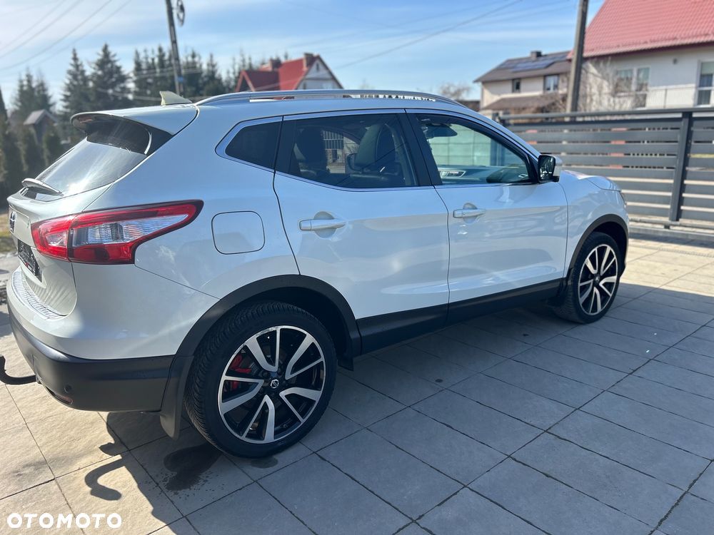 Nissan Qashqai 1.6 DCi Xtronic TEKNA - 8