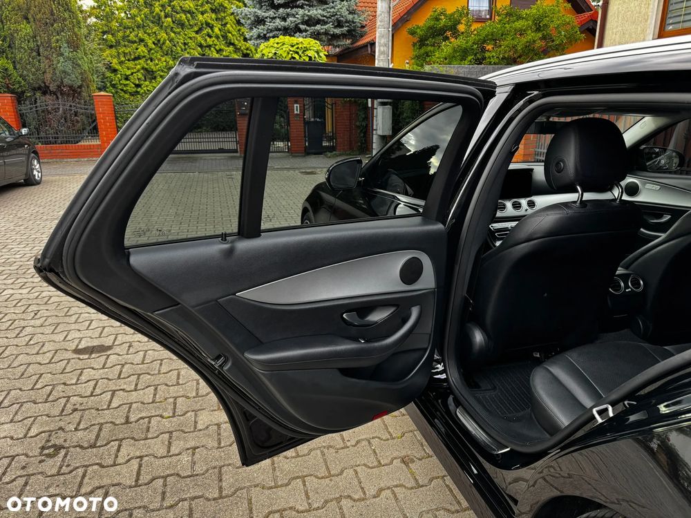 Mercedes-Benz Klasa E 200 d Business Edition 9G-TRONIC - 12