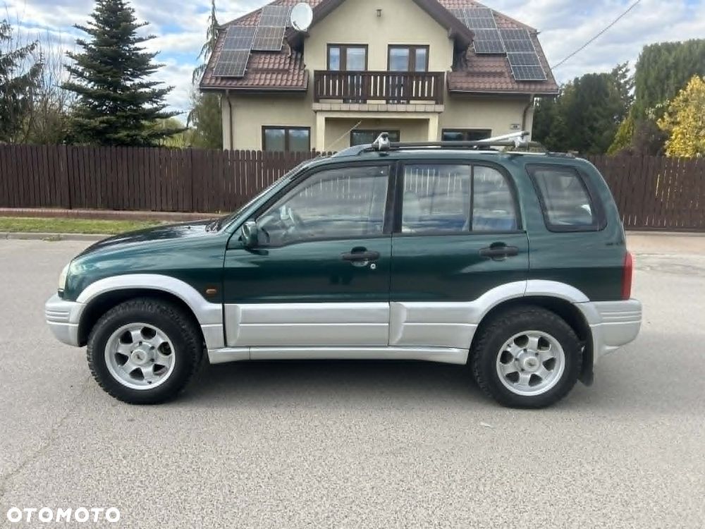 Suzuki Grand Vitara 2.5 V6 - 7