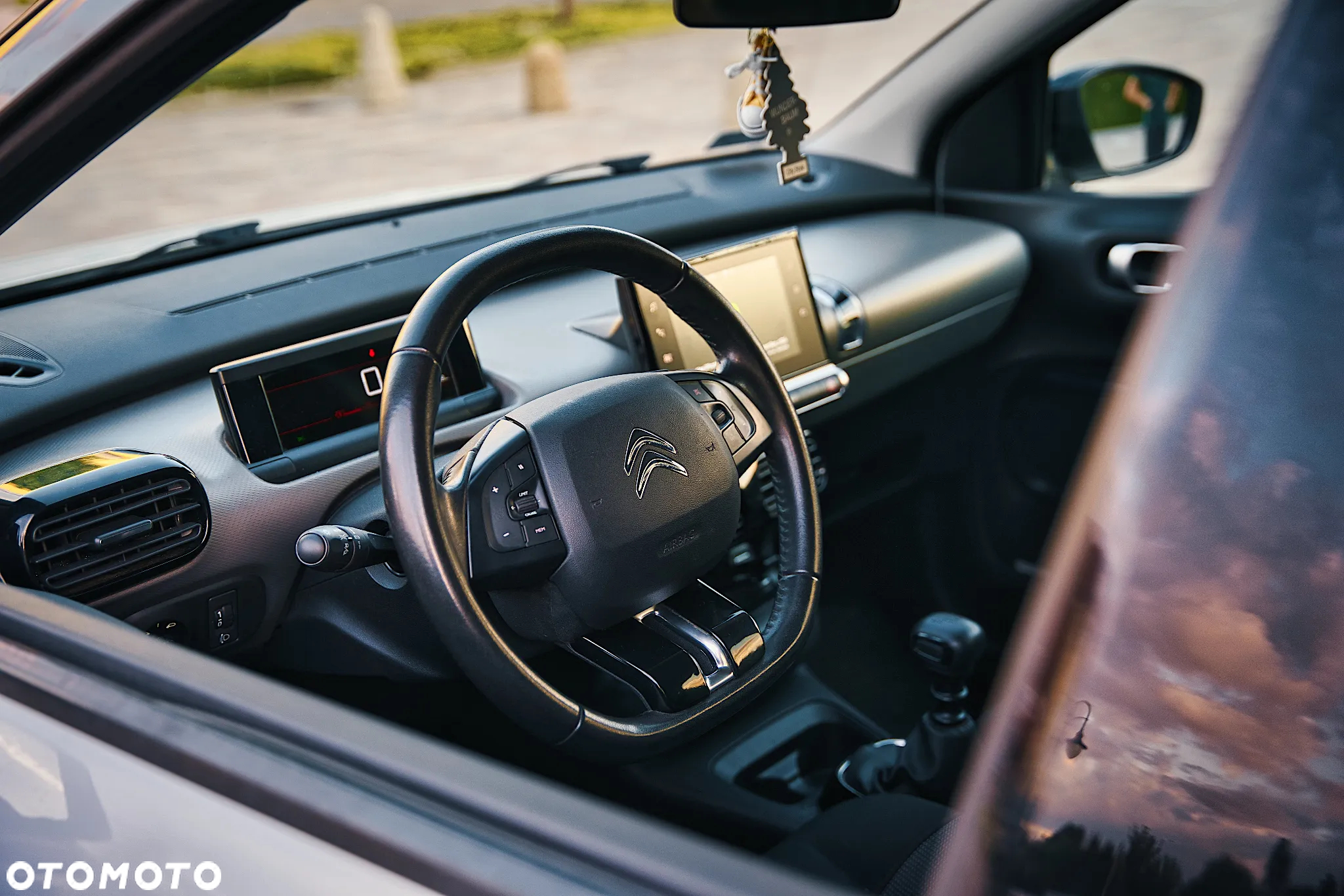 Citroën C4 Cactus 1.2 PureTech Feel Edition S&S - 10