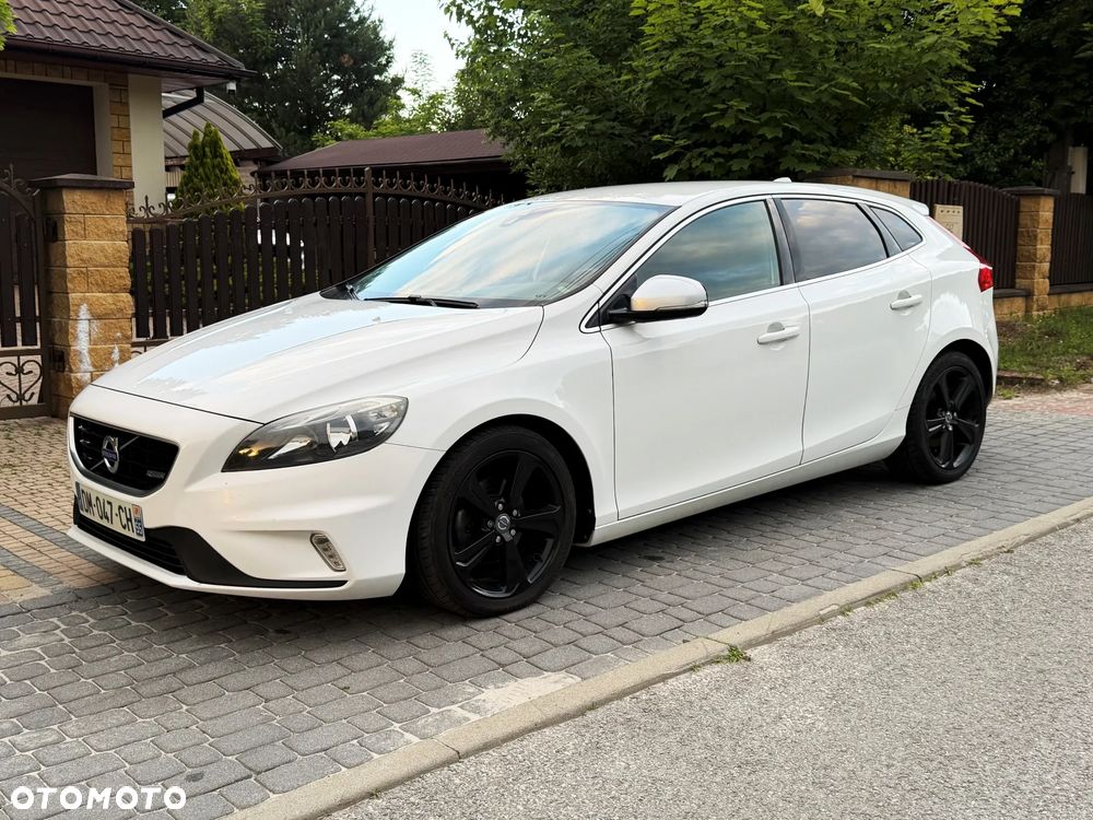 Volvo V40 D2 R Design - 17